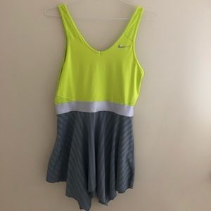 Yellow and grey Serena Williams tennis dress
